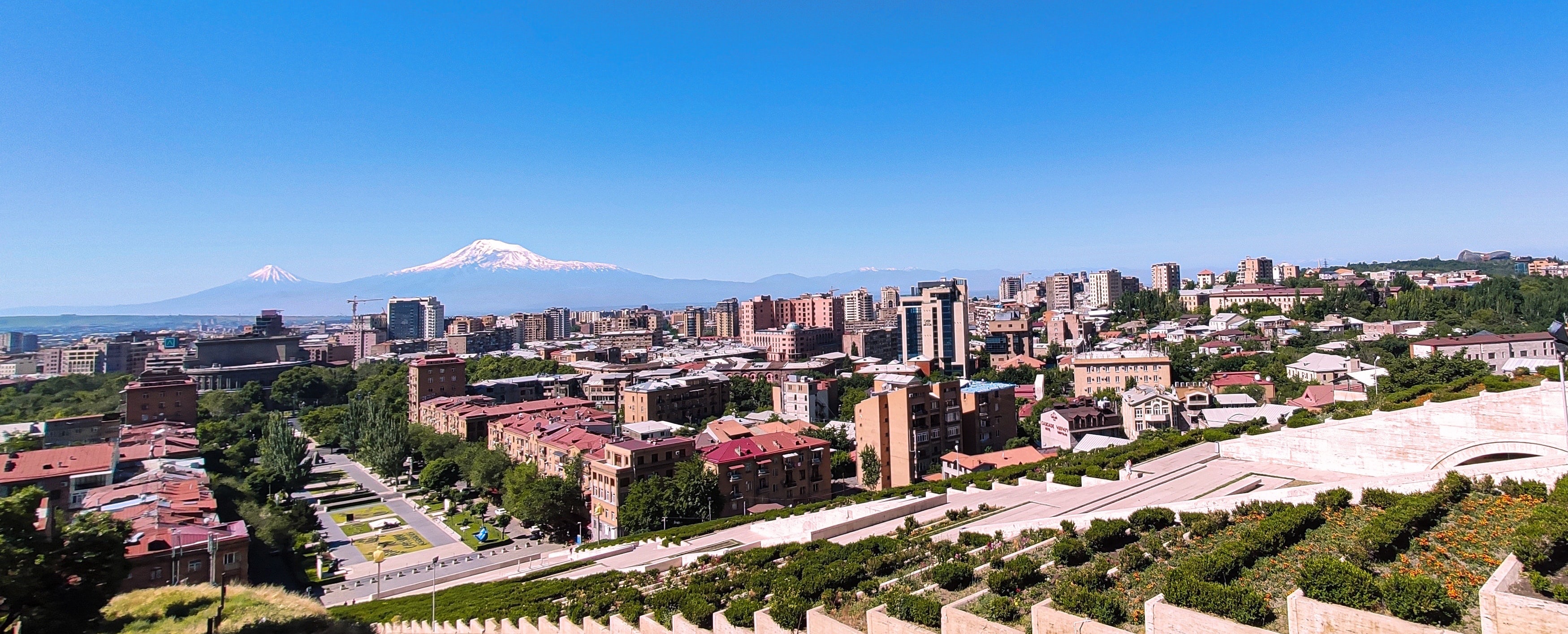 🇨🇴 City of Armenia - is the capital of - Armenians abroad